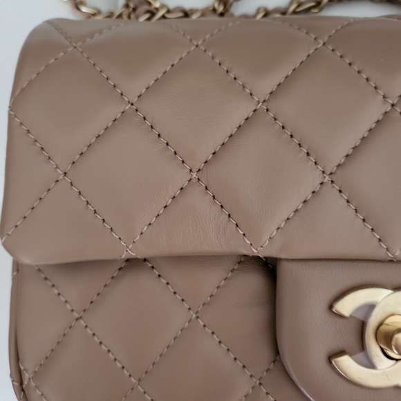 Chanel 22b, Mini rectangle with ghw, Pearl crush, BNIB - Picture 9 of 16